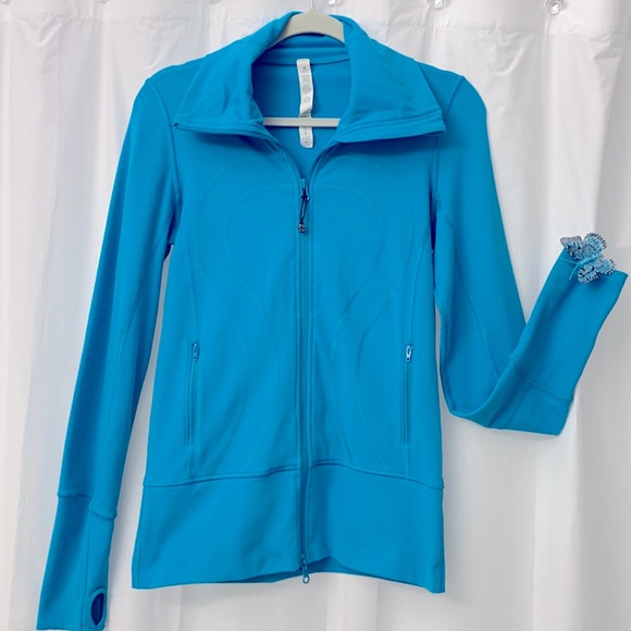 “Lululemon” Size 4 - Picture 1 of 3